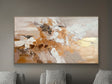 Cuadro Schuller Sahara 799522 de 180×100 cm con pintura acrílica y detalles dorados, enmarcado y colocado horizontalmente en un salón