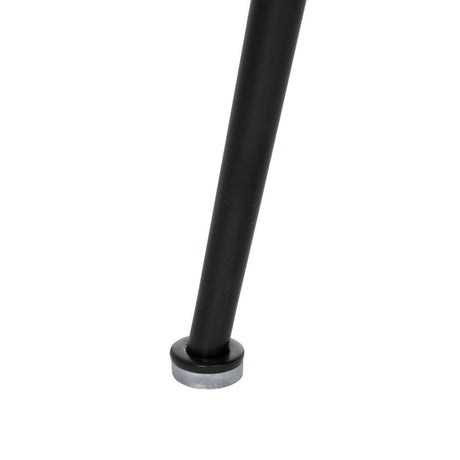 Silla IXIA 612565 tapizada taupe con respaldo abierto y patas de hierro negro, detalle de pata negra y apoyo