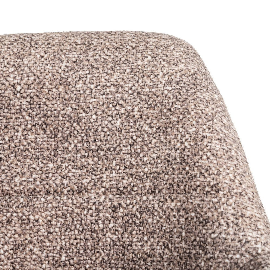 Silla IXIA 615416 tapizada jaspeado taupe con brazos y patas negras, textura del tapizado jaspeado