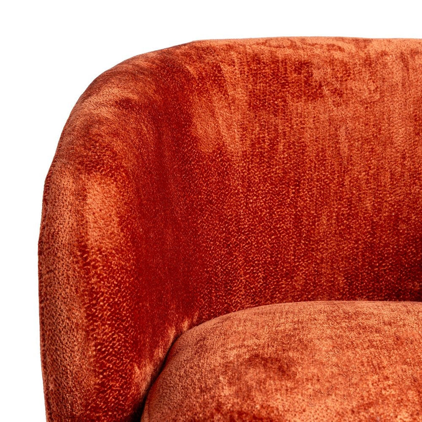 Detalle del respaldo curvo y el asiento del sillón IXIA 615287