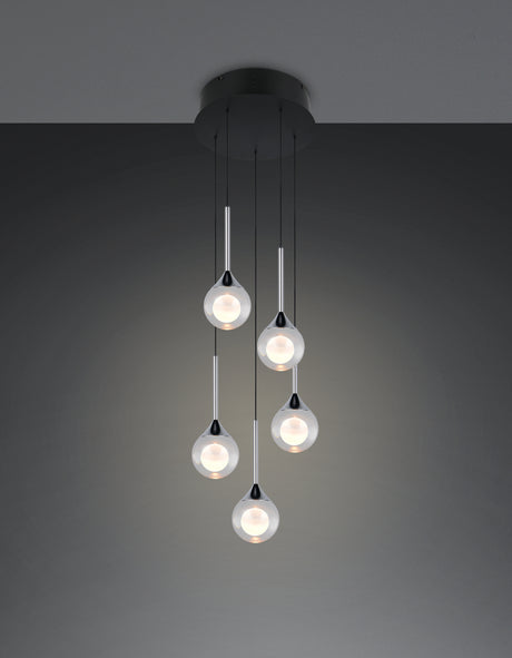 Trio Calista 394930532, cinco colgantes de cristal con acabado cromo y base circular negra mate