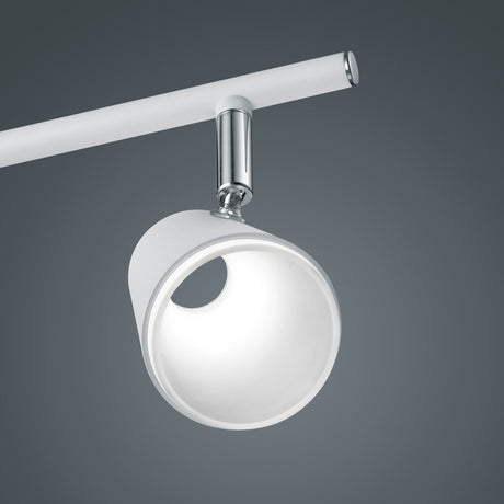 Trio Narcos 873110431 blanco mate: detalle del cabezal orientable y su articulación cromada