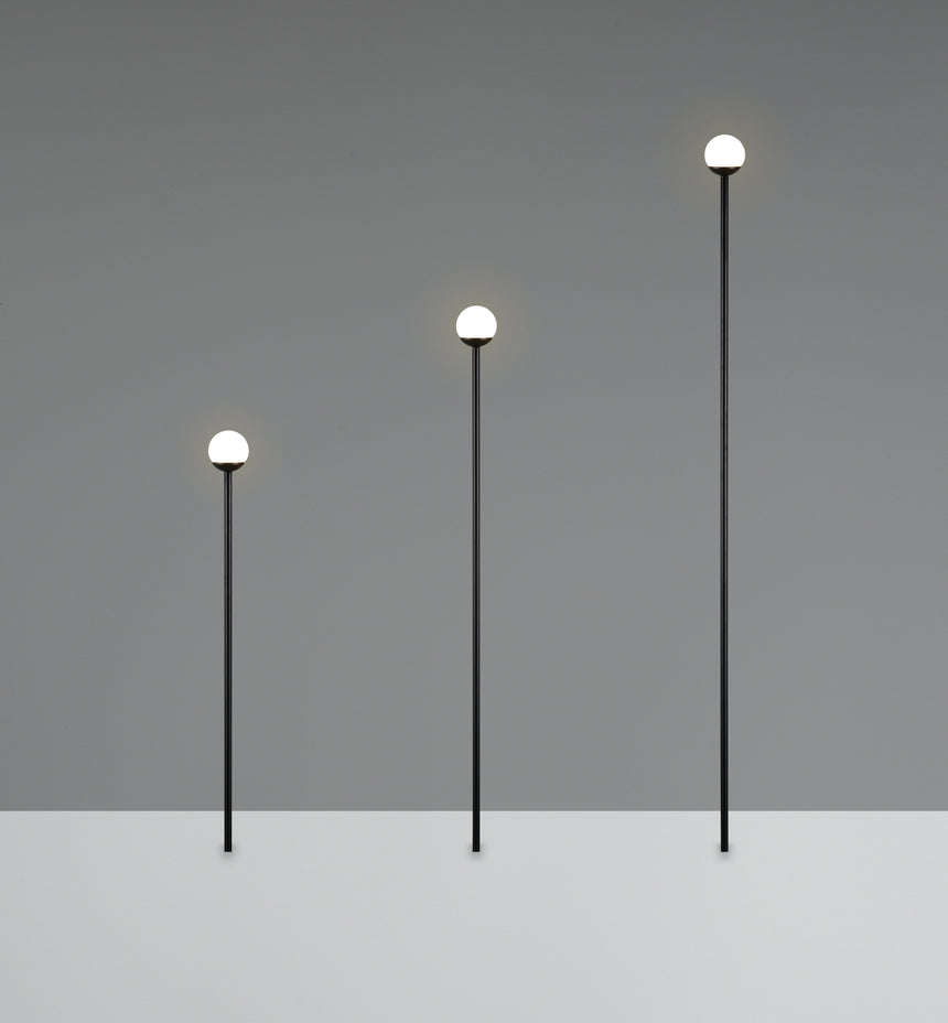 Trio Scoop R45863632, las tres piquetas negras encendidas